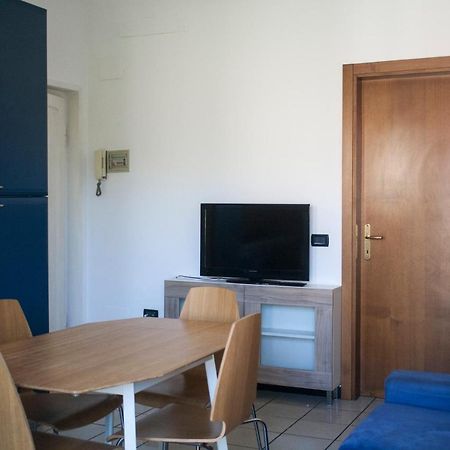 Ferienwohnung Via Colombo Marina di Massa Exterior foto